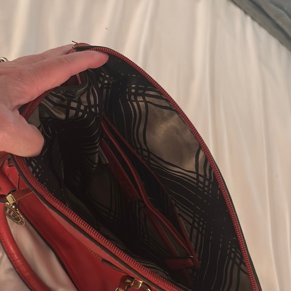 London Fog Deep Orange Handbag - Picture 3 of 7